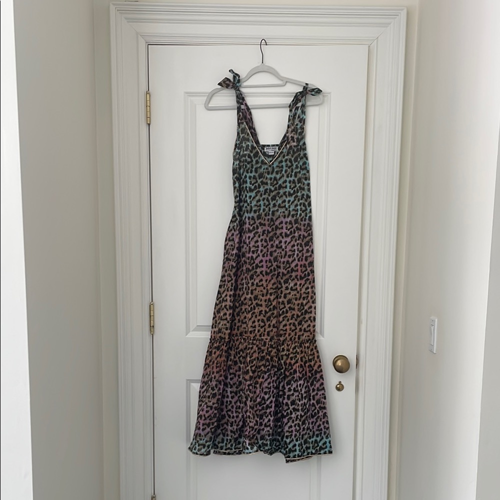 Chic Juliet Dunn London leopard print dress